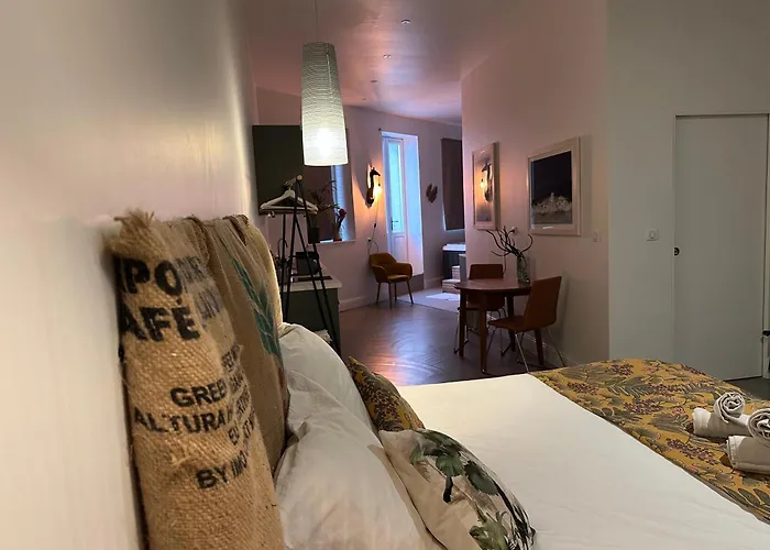 Jungle Room, Jacuzzi Privatif Et Cinema